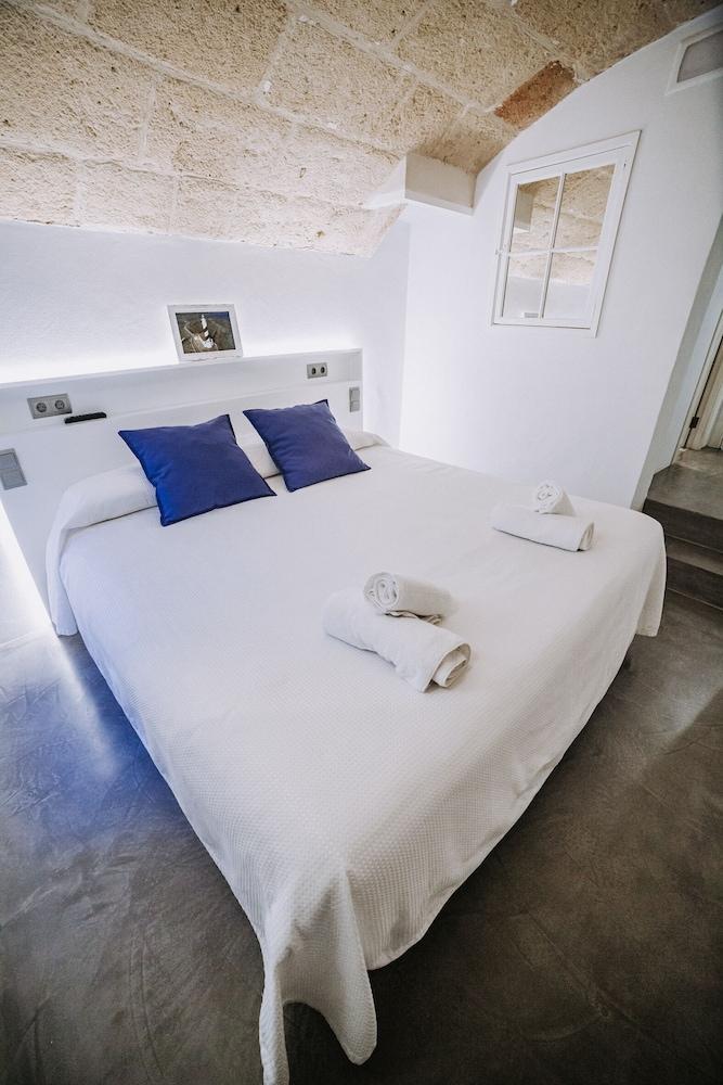 Petit Hotel 5 Fars (Adults Only) Ситадела Екстериор снимка