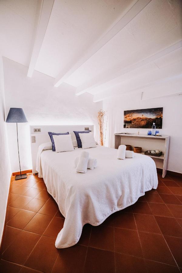 Petit Hotel 5 Fars (Adults Only) Ситадела Екстериор снимка