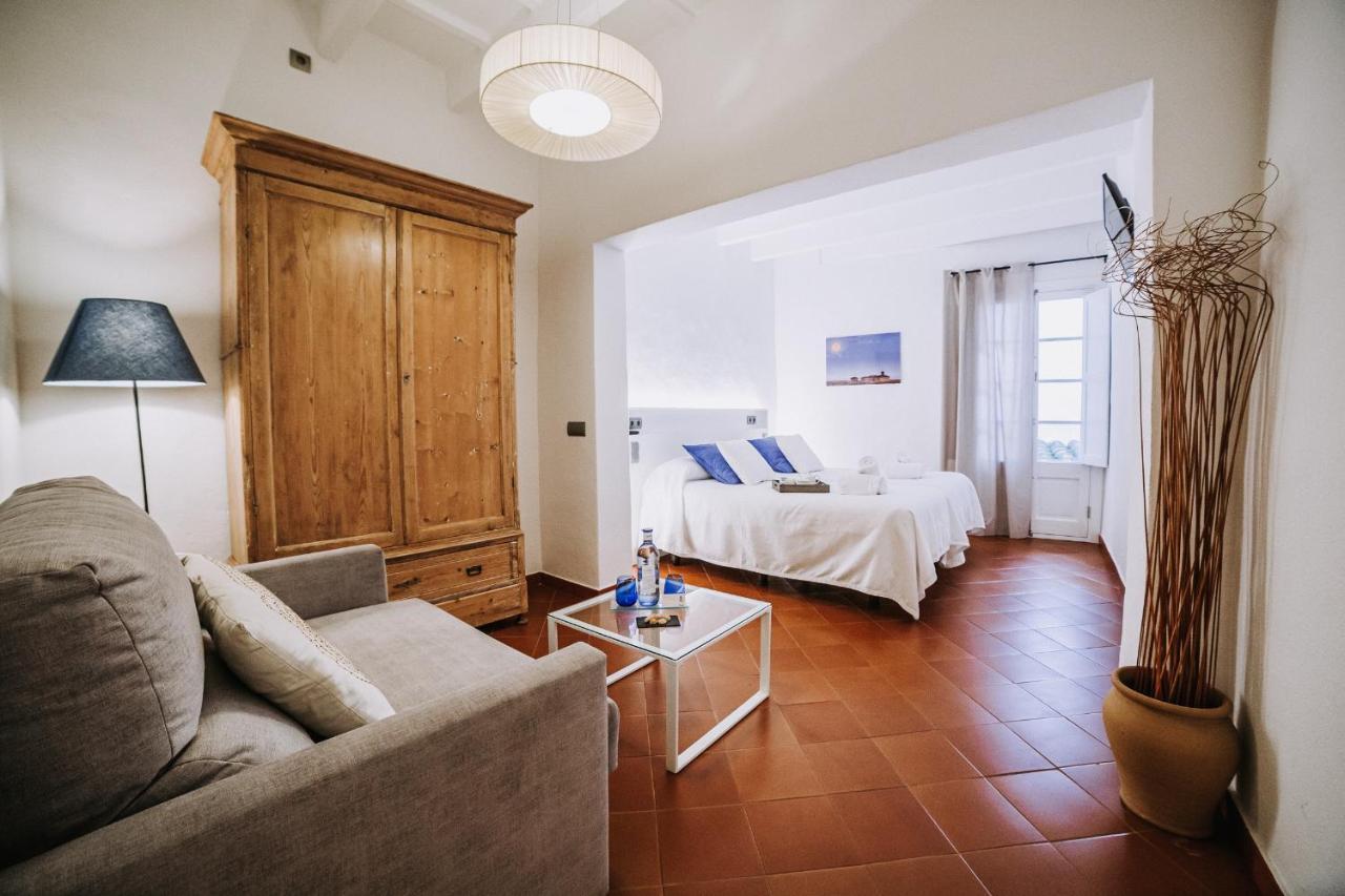 Petit Hotel 5 Fars (Adults Only) Ситадела Екстериор снимка